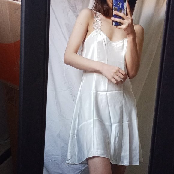*SOLD* California Dynasty // VTG White Slip Dress - Picture 3 of 5